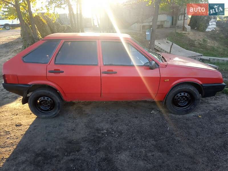 Хэтчбек ВАЗ / Lada 2109 1994 в Южноукраинске
