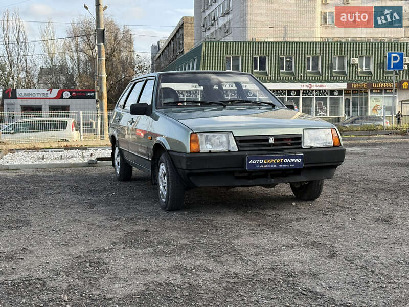 Хэтчбек ВАЗ / Lada 2109 2006 в Днепре