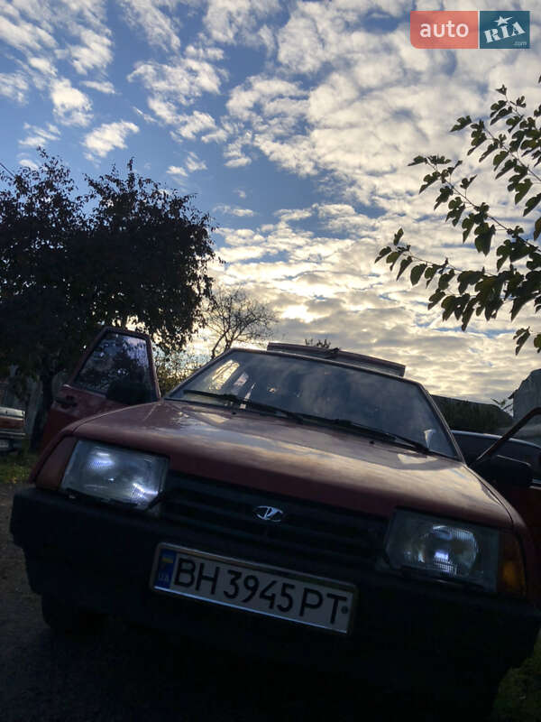 Хэтчбек ВАЗ / Lada 2109 1995 в Николаеве