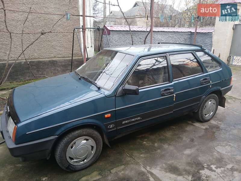 Хэтчбек ВАЗ / Lada 2109 1999 в Вознесенске