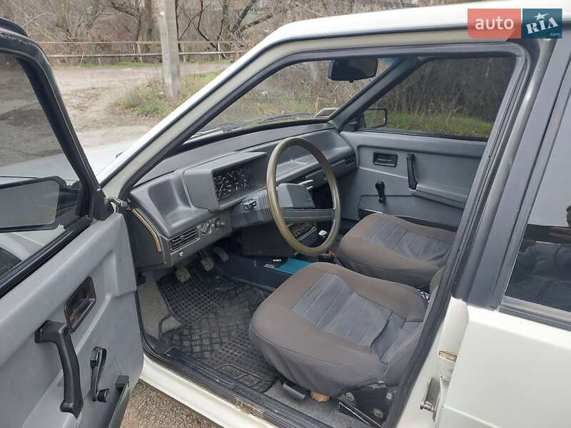 Хэтчбек ВАЗ / Lada 2109 1990 в Запорожье