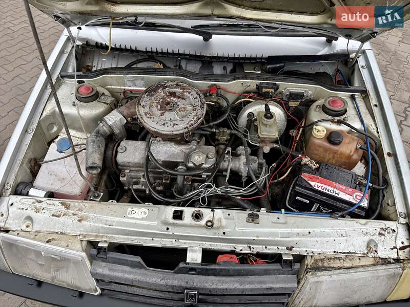 Хэтчбек ВАЗ / Lada 2109 2001 в Киеве