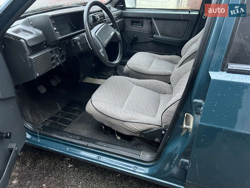 Хэтчбек ВАЗ / Lada 2109 2004 в Харькове