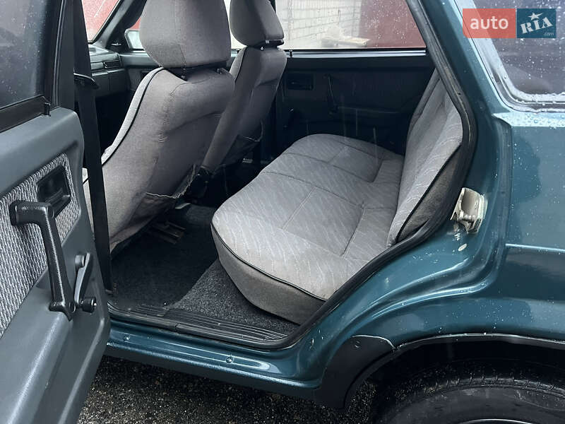 Хэтчбек ВАЗ / Lada 2109 2004 в Харькове