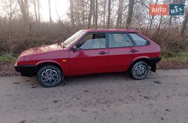 Хэтчбек ВАЗ 2109 1991 в Зборове