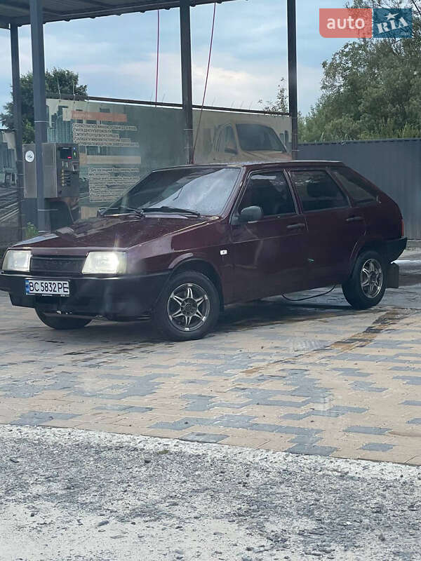 Хэтчбек ВАЗ / Lada 2109 1993 в Львове фото 5 Хэтчбек ВАЗ / Lada 2109 1993 в Львове