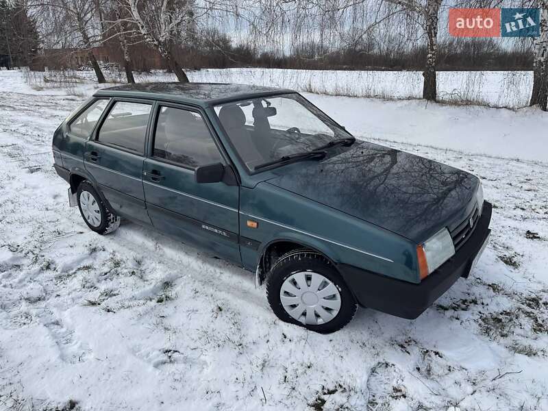Хэтчбек ВАЗ / Lada 2109 2004 в Белой Церкви