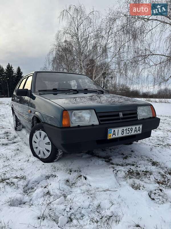 Хэтчбек ВАЗ / Lada 2109 2004 в Белой Церкви