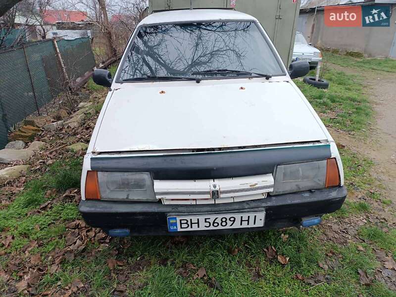 Хэтчбек ВАЗ / Lada 2109 1991 в Одессе фото 2 Хэтчбек ВАЗ / Lada 2109 1991 в Одессе