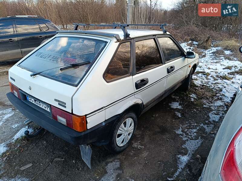 Хэтчбек ВАЗ / Lada 2109 1992 в Стрые фото 12 Хэтчбек ВАЗ / Lada 2109 1992 в Стрые