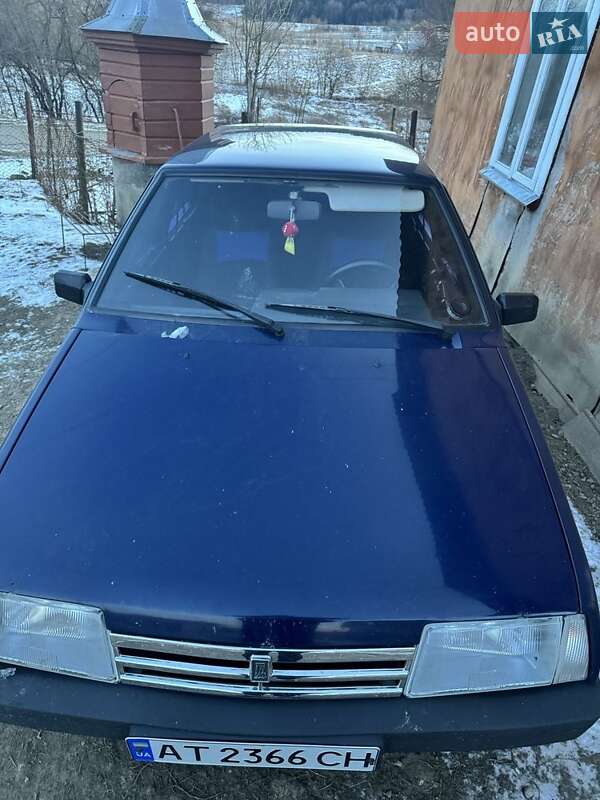 Хэтчбек ВАЗ / Lada 2109 2006 в Калуше