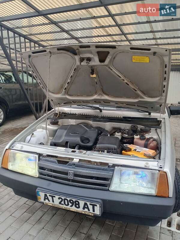 Хетчбек ВАЗ / Lada 2109 2008 в Івано-Франківську
