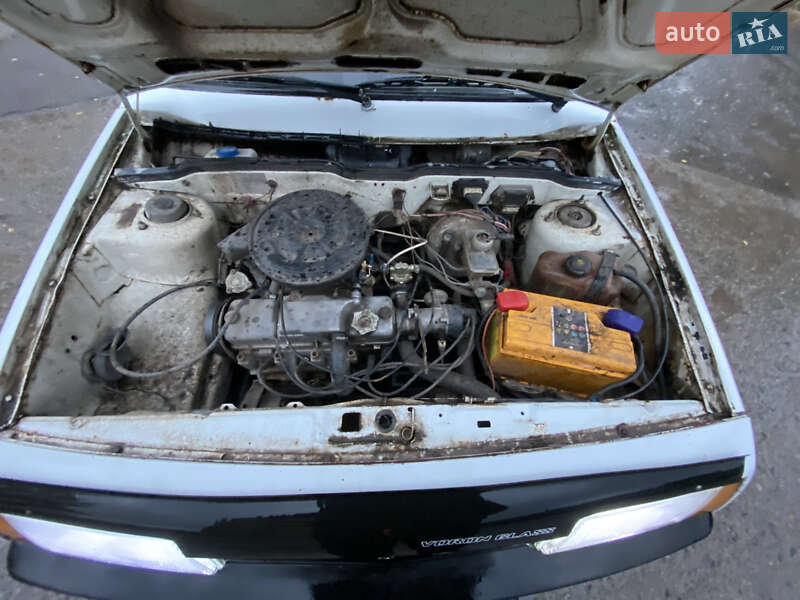 Хэтчбек ВАЗ / Lada 2109 1989 в Кривом Роге фото 10 Хэтчбек ВАЗ / Lada 2109 1989 в Кривом Роге