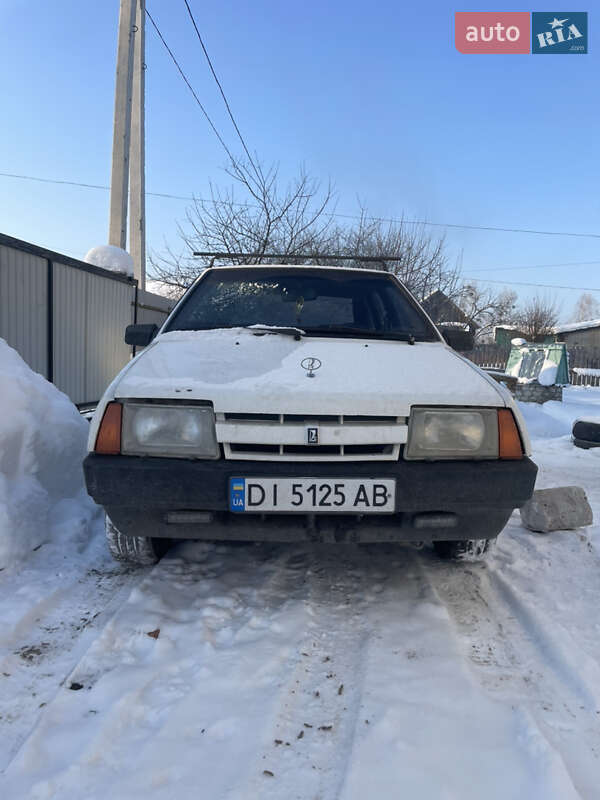 Хэтчбек ВАЗ / Lada 2109 1988 в Олевске фото Хэтчбек ВАЗ / Lada 2109 1988 в Олевске