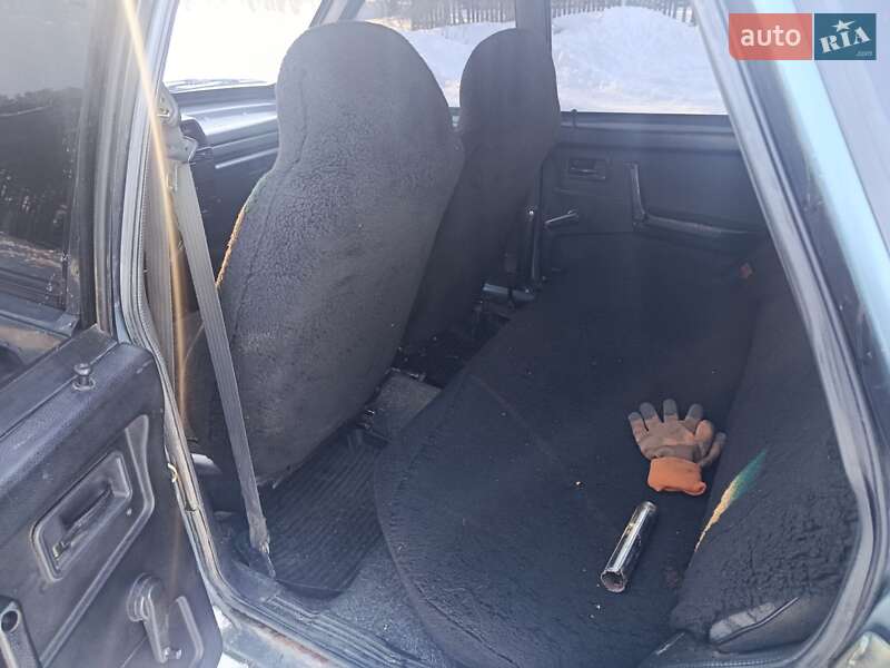 Хэтчбек ВАЗ / Lada 2109 2001 в Остроге