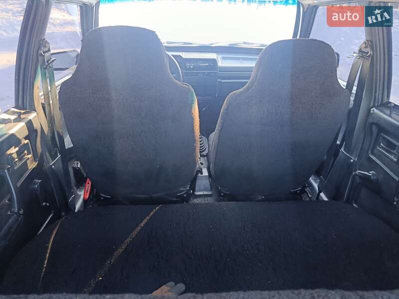 Хэтчбек ВАЗ / Lada 2109 2001 в Остроге