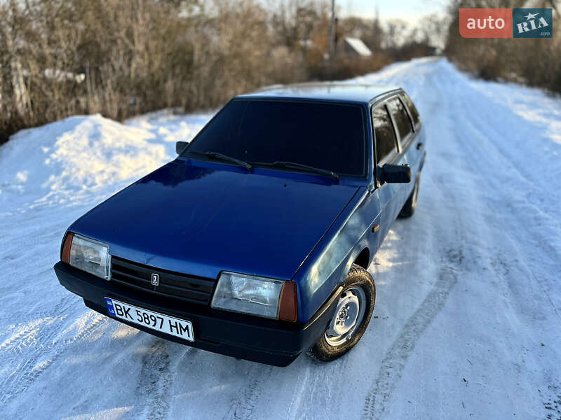 Хэтчбек ВАЗ / Lada 2109 2006 в Мирополе