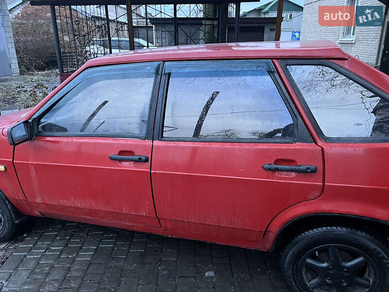 Хэтчбек ВАЗ / Lada 2109 1992 в Каменском фото 2 Хэтчбек ВАЗ / Lada 2109 1992 в Каменском