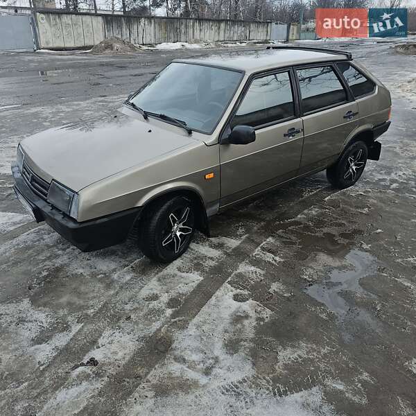 Хэтчбек ВАЗ / Lada 2109 2002 в Слобожанском фото 4 Хэтчбек ВАЗ / Lada 2109 2002 в Слобожанском
