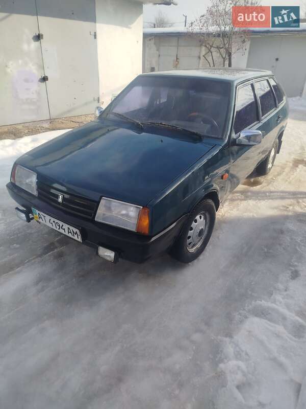 Хэтчбек ВАЗ / Lada 2109 2000 в Калуше фото 2 Хэтчбек ВАЗ / Lada 2109 2000 в Калуше