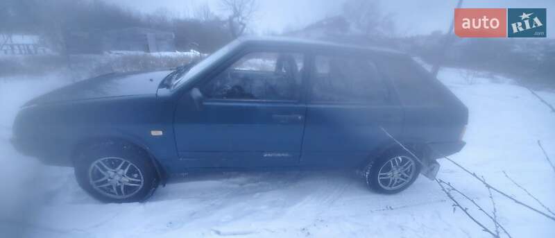 Хэтчбек ВАЗ / Lada 2109 2004 в Жмеринке фото 3 Хэтчбек ВАЗ / Lada 2109 2004 в Жмеринке