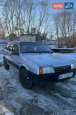 Хэтчбек ВАЗ / Lada 2109 2004 в Львове