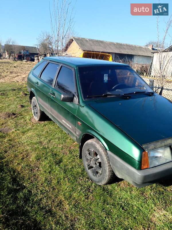 Хэтчбек ВАЗ / Lada 2109 2002 в Стрые