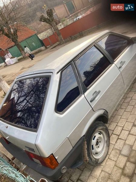 Хэтчбек ВАЗ / Lada 2109 2002 в Кутах