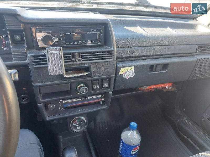 Хетчбек ВАЗ / Lada 2109 2002 в Умані