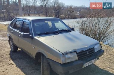 Хэтчбек ВАЗ / Lada 2109 2001 в Крыжополе