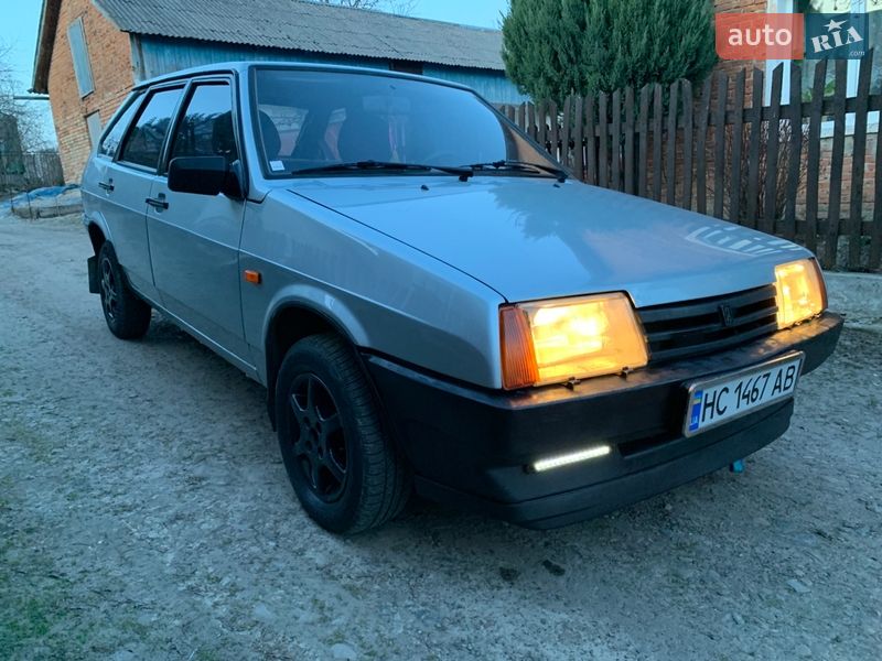 Хэтчбек ВАЗ / Lada 2109 2002 в Каменке-Бугской