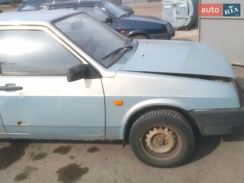 Хэтчбек ВАЗ / Lada 2109 2004 в Ровно