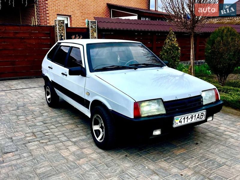 Хэтчбек ВАЗ / Lada 2109 1996 в Кривом Роге фото 2 Хэтчбек ВАЗ / Lada 2109 1996 в Кривом Роге