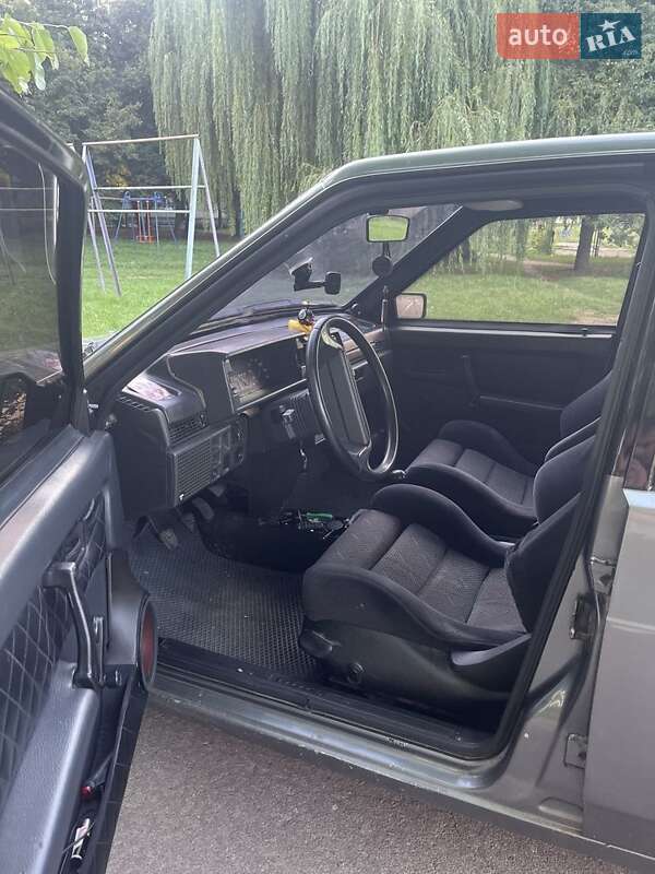 Хэтчбек ВАЗ / Lada 2109 2002 в Краснокутске