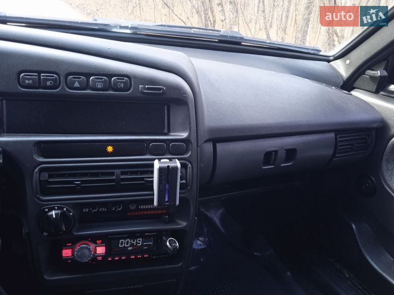 Хэтчбек ВАЗ / Lada 2109 2008 в Новой Ушице фото 2 Хэтчбек ВАЗ / Lada 2109 2008 в Новой Ушице