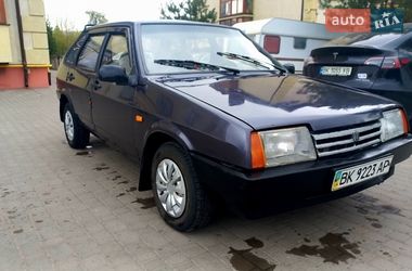 Хэтчбек ВАЗ 2109 2000 в Ровно