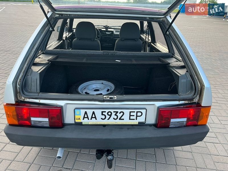 Хэтчбек ВАЗ / Lada 2109 2005 в Броварах