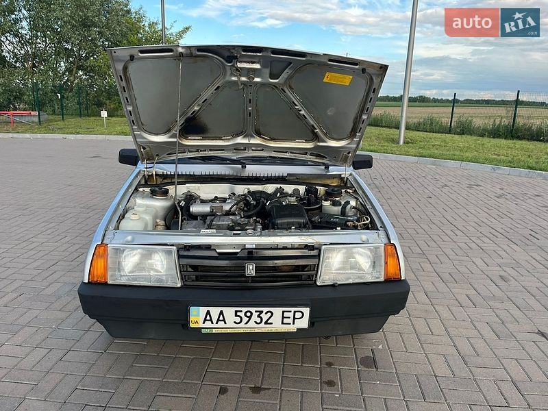 Хэтчбек ВАЗ / Lada 2109 2005 в Броварах