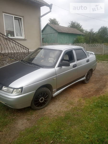 Седан ВАЗ / Lada 2110 2003 в Сторожинце