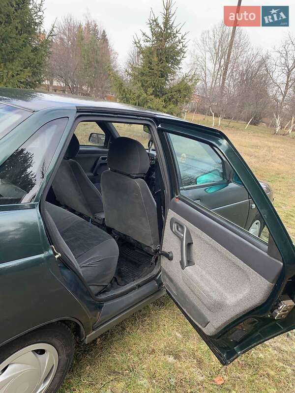 Седан ВАЗ / Lada 2110 2004 в Белой Церкви