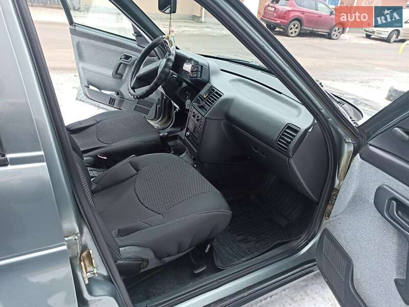 Седан ВАЗ / Lada 2110 2007 в Ужгороде фото 8 Седан ВАЗ / Lada 2110 2007 в Ужгороде