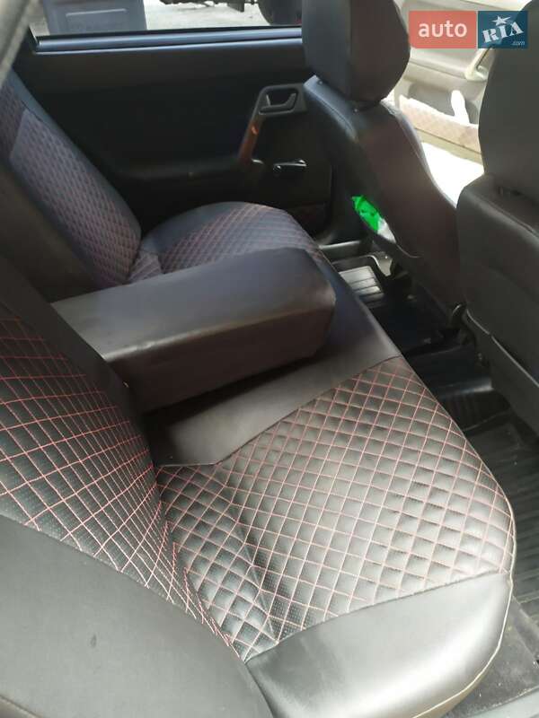 Седан ВАЗ / Lada 2110 2011 в Днепре