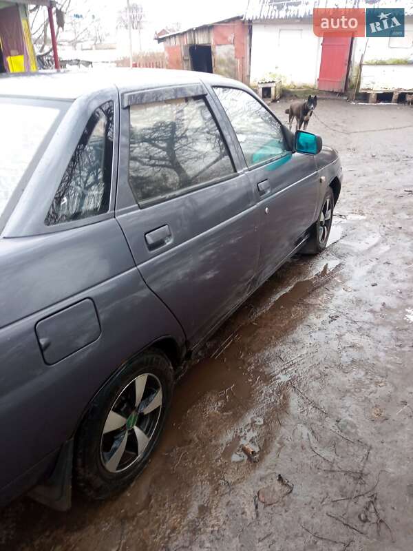 Седан ВАЗ / Lada 2110 2001 в Гоще