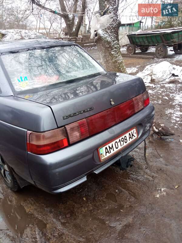 Седан ВАЗ / Lada 2110 2001 в Гоще