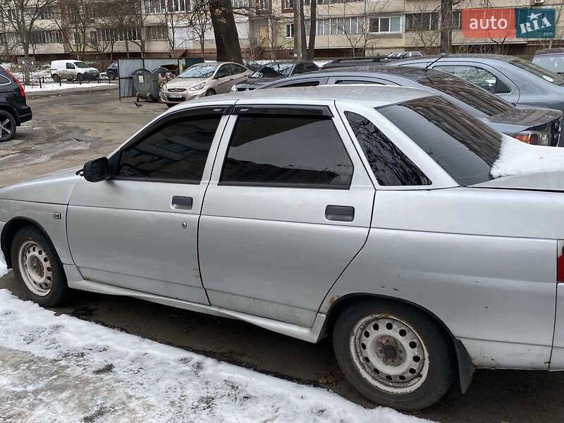 Седан ВАЗ / Lada 2110 2005 в Киеве