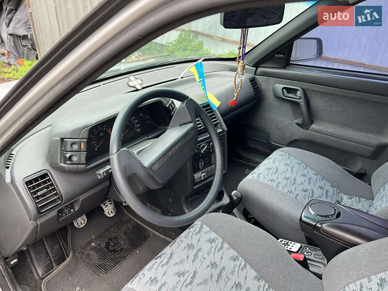 Седан ВАЗ / Lada 2110 2007 в Киеве