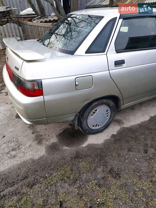 Седан ВАЗ / Lada 2110 2004 в Корюковке