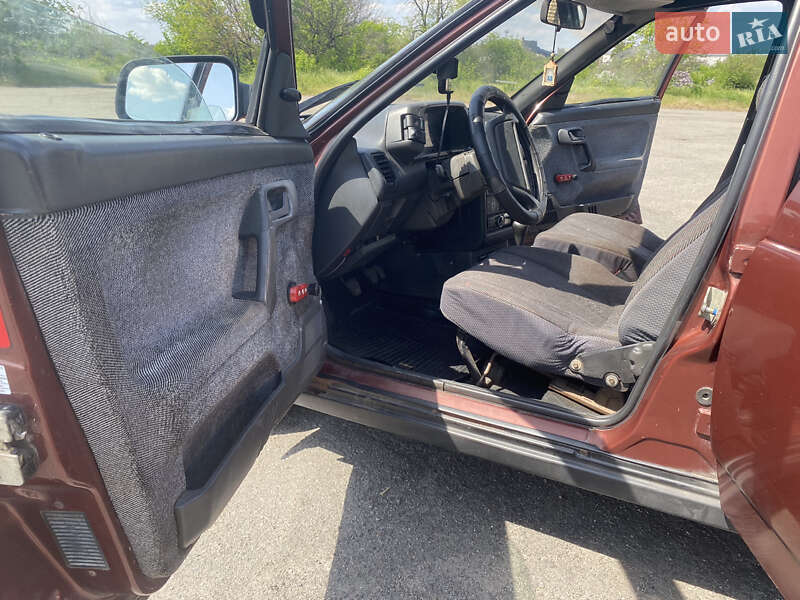 Седан ВАЗ / Lada 2110 1999 в Кривом Роге фото 19 Седан ВАЗ / Lada 2110 1999 в Кривом Роге