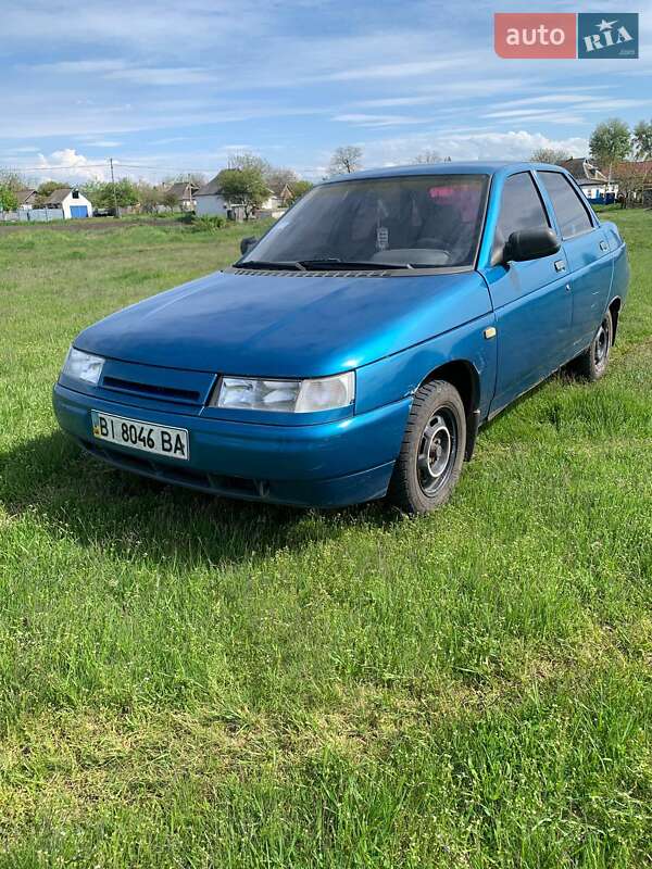 Седан ВАЗ / Lada 2110 2000 в Семеновке