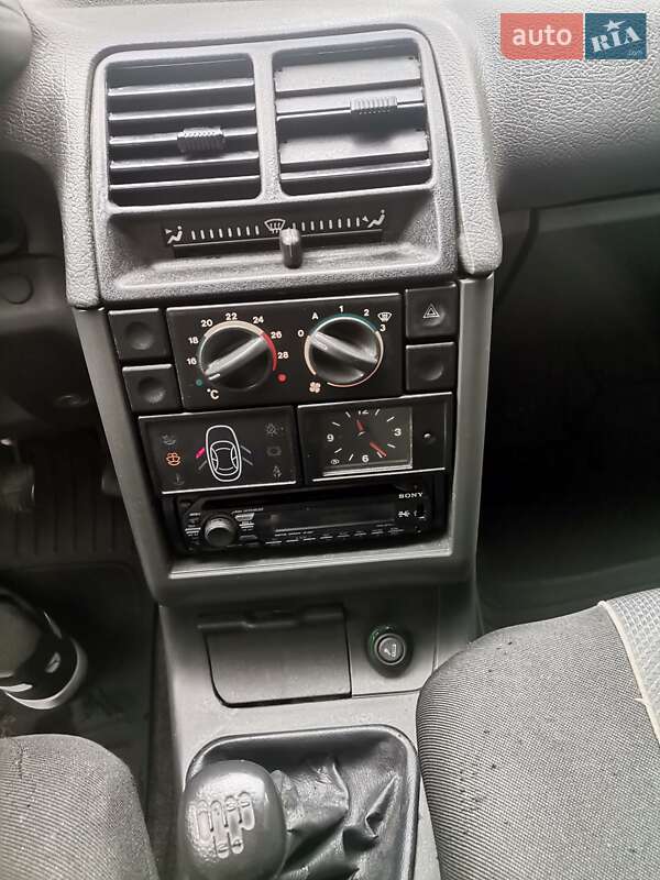 Седан ВАЗ / Lada 2110 2003 в Івано-Франківську